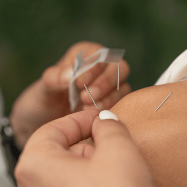 holistic-medicine-izmir-blog-kronik-agrilarla-mucadelede-akupunkturun-etkisi